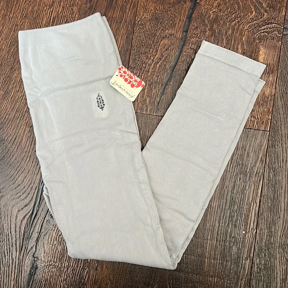 47. Free People Movement Rich Soul Ribbed Leggings in Arctic Mist M/L - Picture 3 of 7